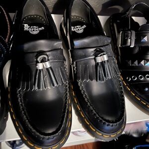 New size 8 DM Dr Martens